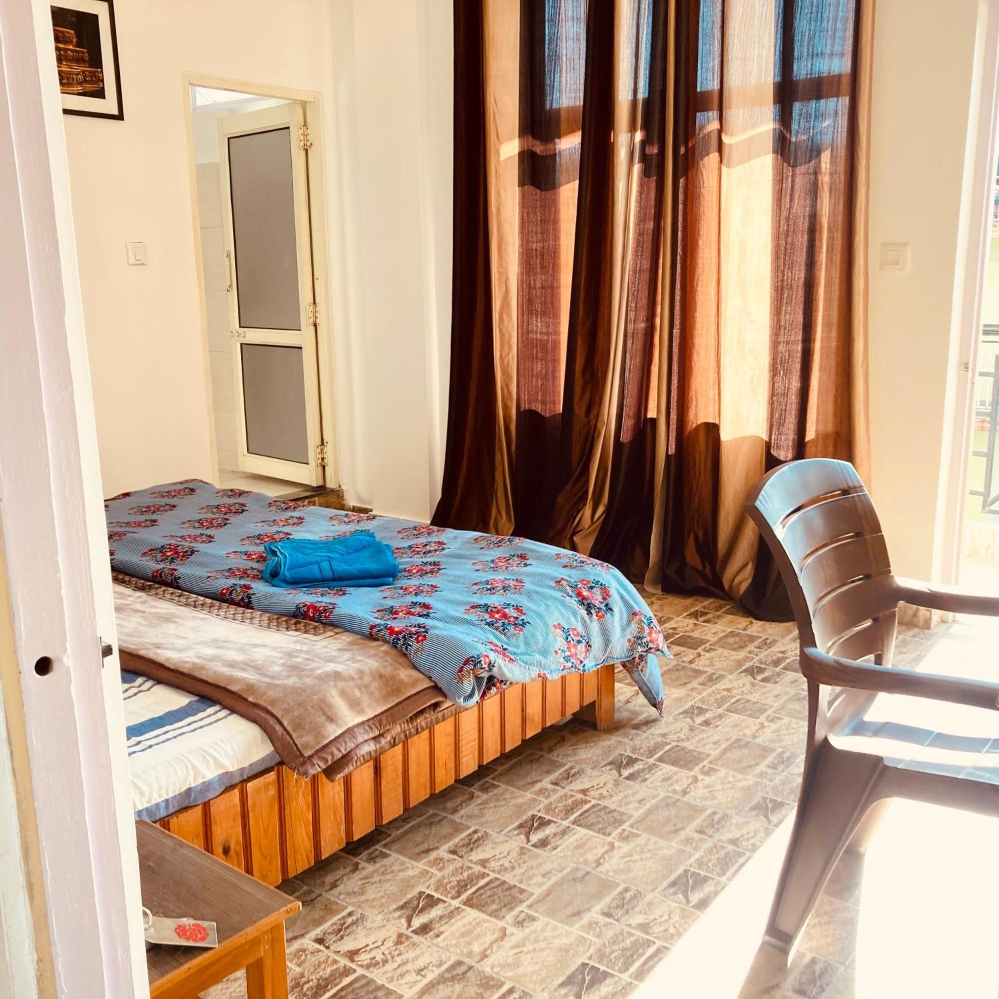 Oasis Guest House Bhagsu D'Shala 다람샬라 외부 사진