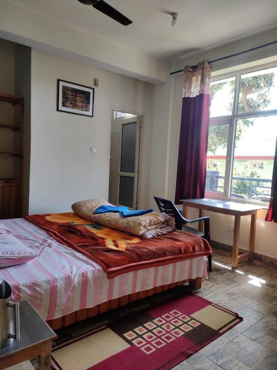 Oasis Guest House Bhagsu D'Shala 다람샬라 외부 사진