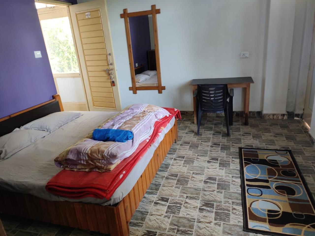 Oasis Guest House Bhagsu D'Shala 다람샬라 외부 사진