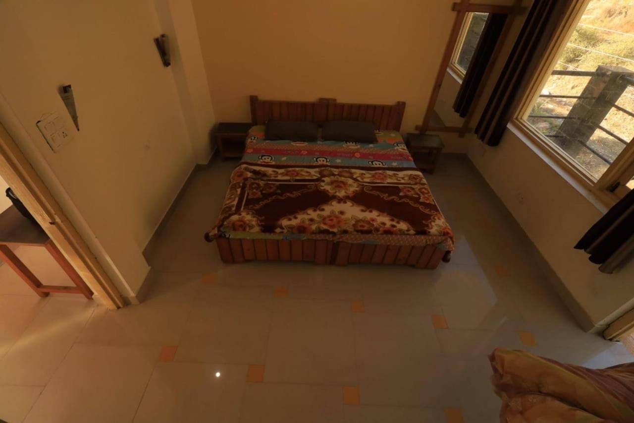 Oasis Guest House Bhagsu D'Shala 다람샬라 외부 사진