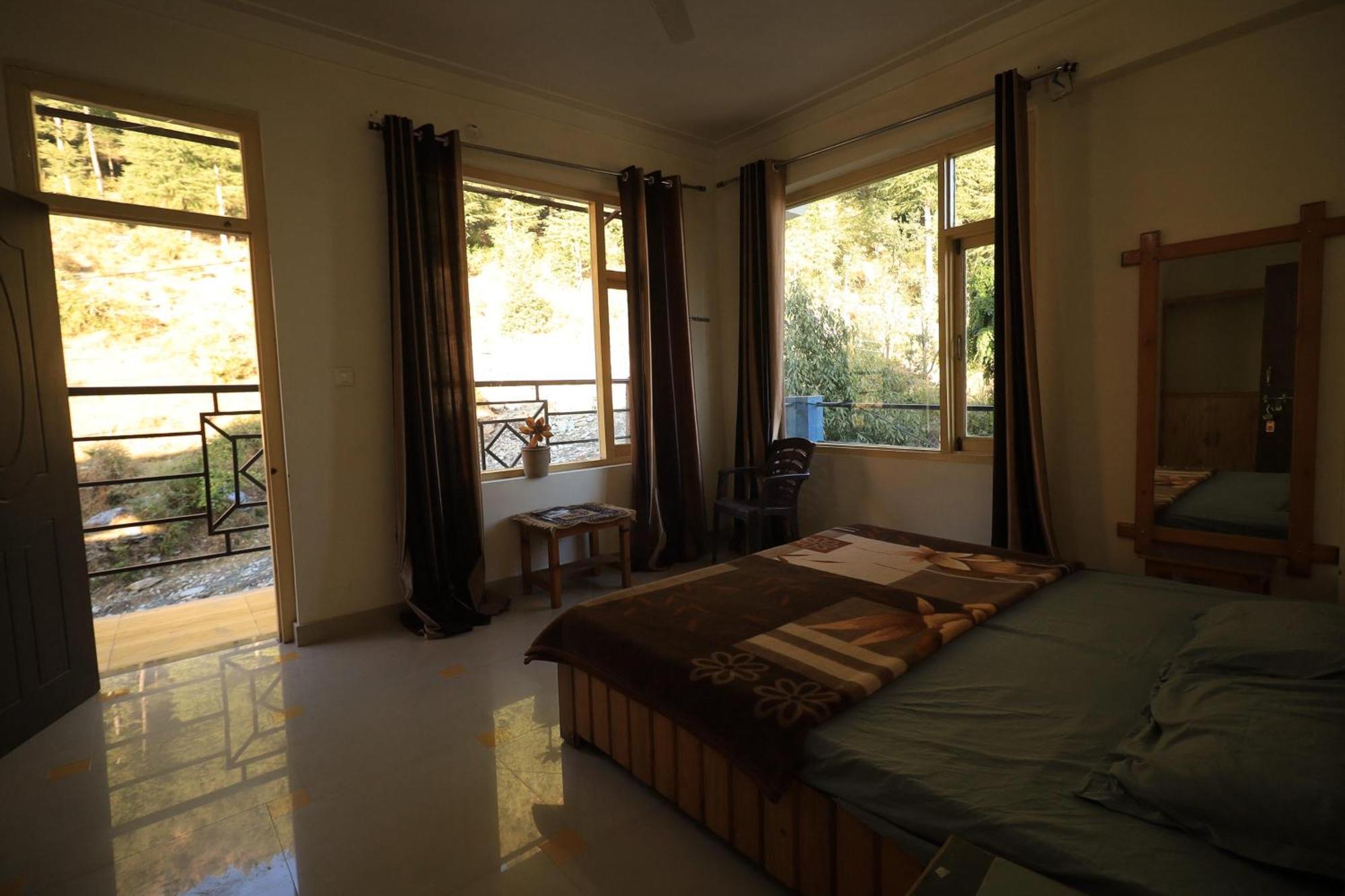 Oasis Guest House Bhagsu D'Shala 다람샬라 외부 사진