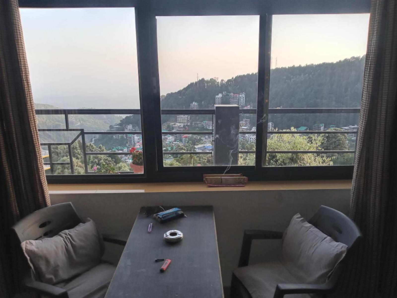 Oasis Guest House Bhagsu D'Shala 다람샬라 외부 사진