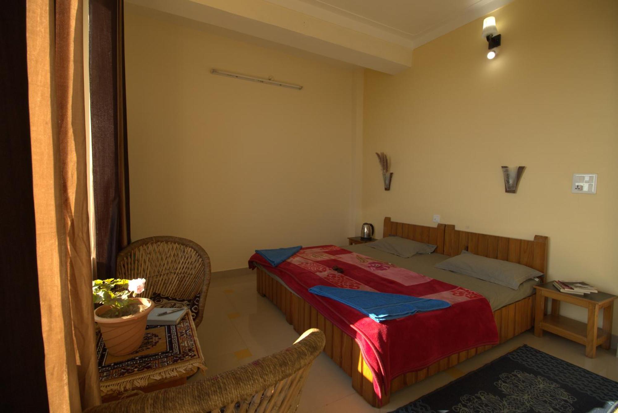 Oasis Guest House Bhagsu D'Shala 다람샬라 외부 사진